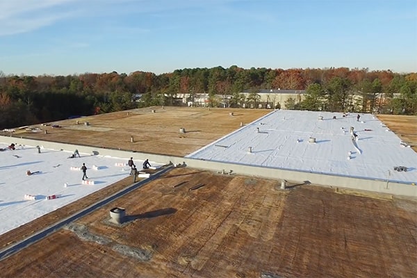 5d150596eaa3edb6b006e18f_single-ply-membrane-roof-system-min single ply membrane roof system